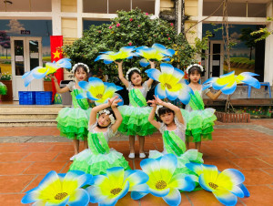 HỘI THI VĂN NGHỆ CHÀO MỪNG NGÀY NHÀ GIÁO VIỆT NAM 20-11