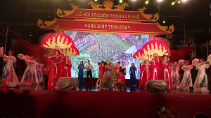 Hát múa: Một vòng Việt Nam - Những trái tim Việt Nam - Trường Tiểu học Văn Khê tham gia Hội làng