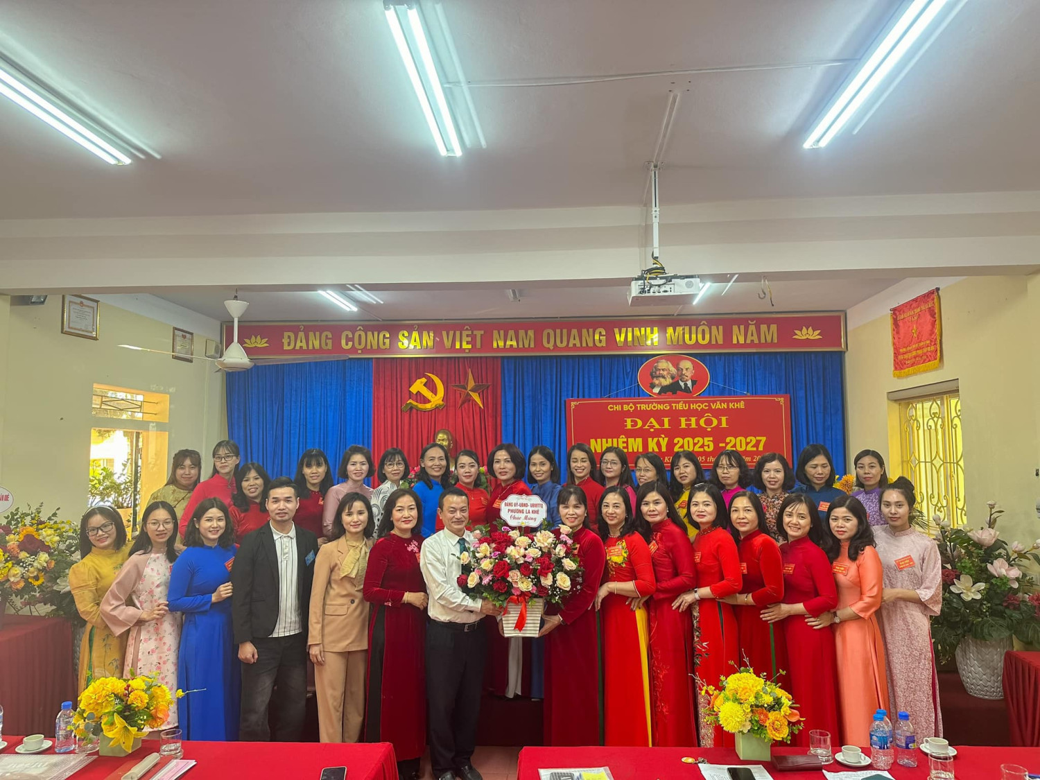 ĐẠI HỘI CHI BỘ NHIỆM KỲ 2025-2027