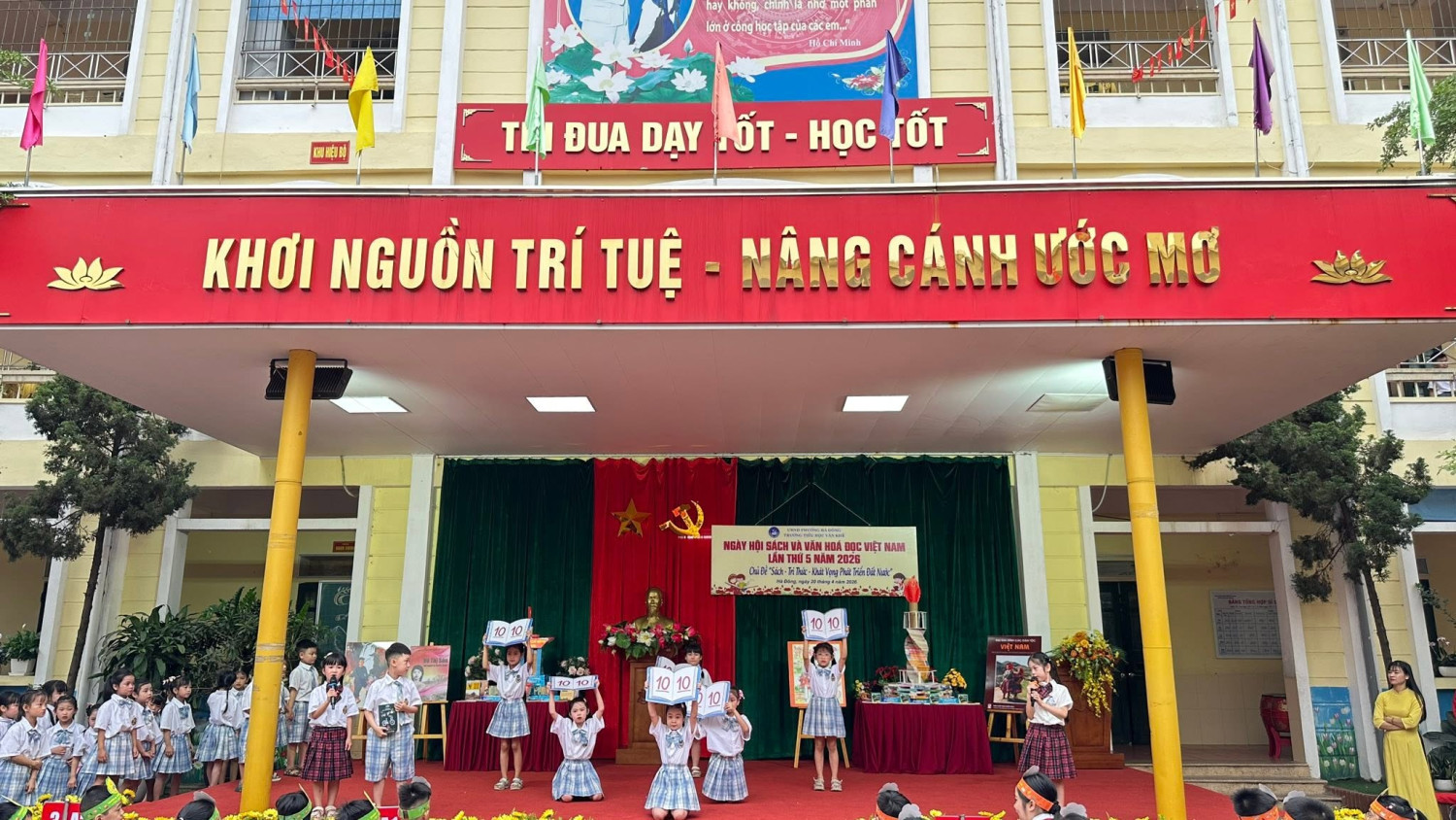NGÀY HỘI SÁCH VÀ VĂN HOÁ ĐỌC